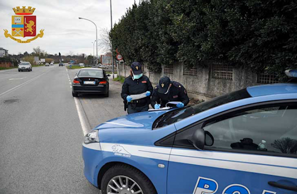 “Ha bevuto?” – “No grazie sono a posto”. Ubriaco al volante confonde poliziotto col barista