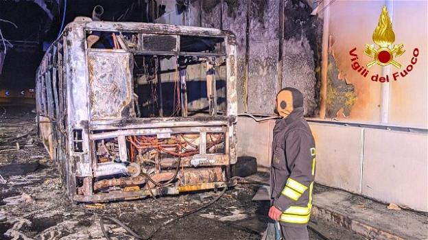 Autobus in fiamme a Roma: chiusa Galleria Giovanni XXIII
