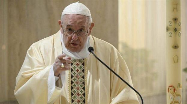 Papa Francesco prega per le famiglie e parla del dono dello Spirito Santo che apre alla libertà