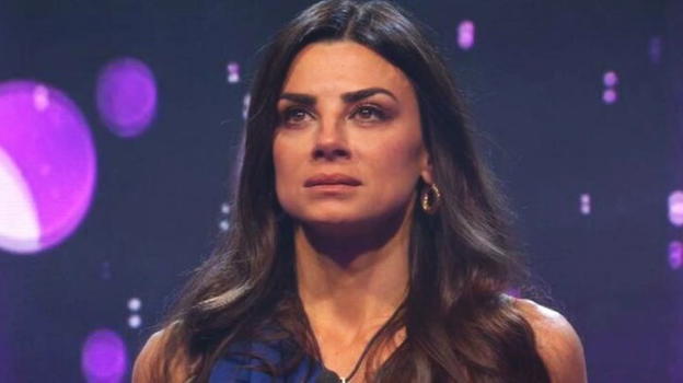 Serena Enardu sbotta contro gli haters: "Non posso piangermi addosso"