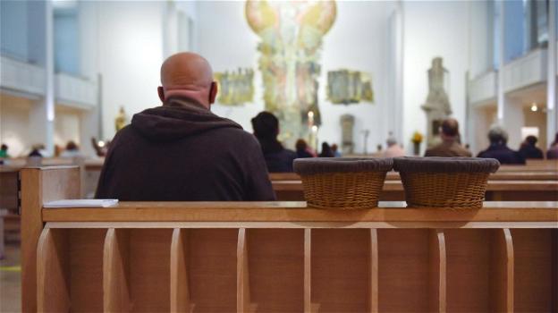 Germania, vanno in chiesa pochi giorni dopo il via libera: 40 contagiati e 6 ricoverati in ospedale tra i fedeli