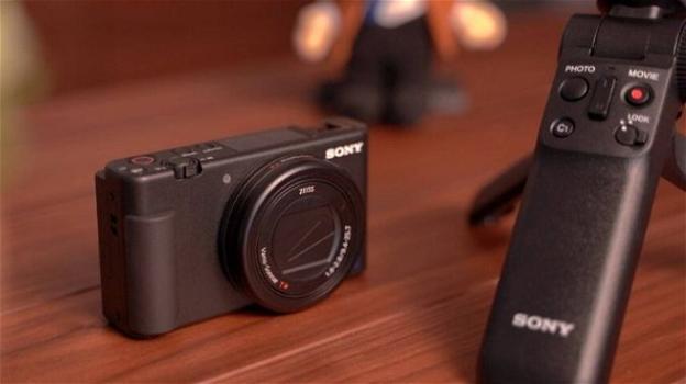 Sony ZV-1: ufficiale la fotocamera compatta pensata per i videobloggers