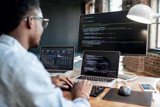 L’evoluzione del web e dei linguaggi di programmazione: imparare non è mai troppo tardi