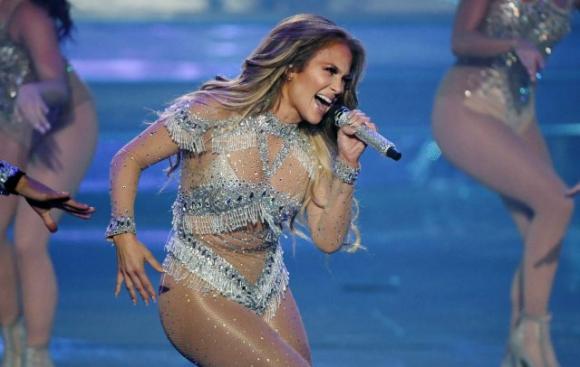 Jennifer Lopez: dettaglio inquietante in una sua nuova foto