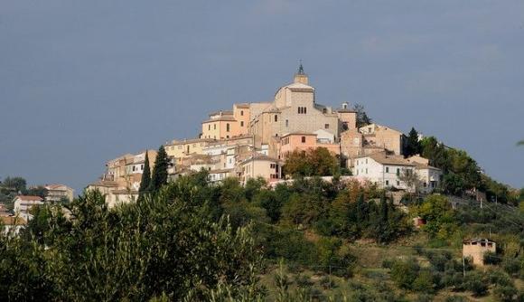 Fase 2, tutti in visita a “Congiunti”: il paesino abruzzese spopola sul web