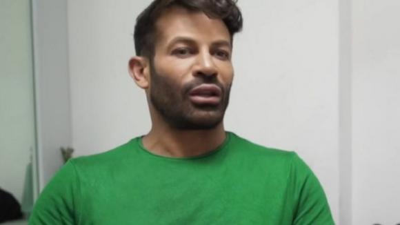 Uomini e Donne, la sfuriata di Gianni Sperti: “Non puoi mancarmi di rispetto!”