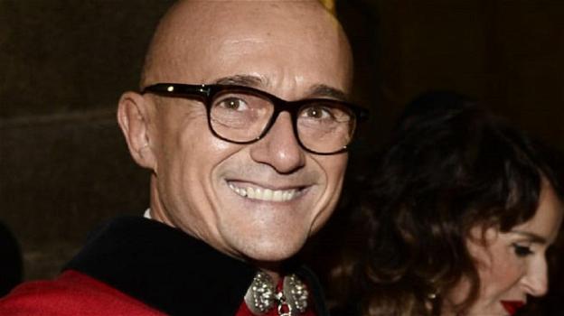 Alfonso Signorini pronto a condurre tre programmi nella prossima stagione di Canale 5