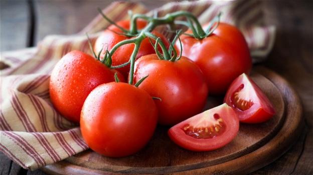 Pomodori, meglio conservarli in frigorifero o a temperatura ambiente?