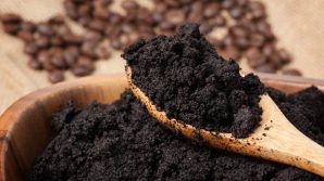 Mescolare i fondi di caffè al cibo aiuta a prevenire alcune malattie