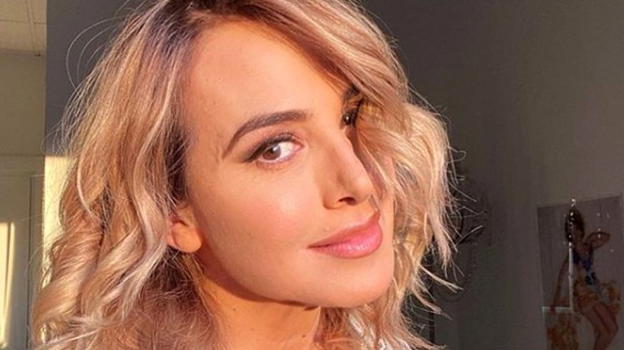 Barbara D’Urso senza trucco su Instagram: critiche e replica