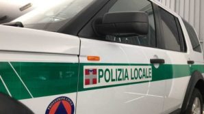 Vercelli, lite per lo scivolo: tira fuori un coltello, ragazzino gli dà uno schiaffo e lo manda all’ospedale