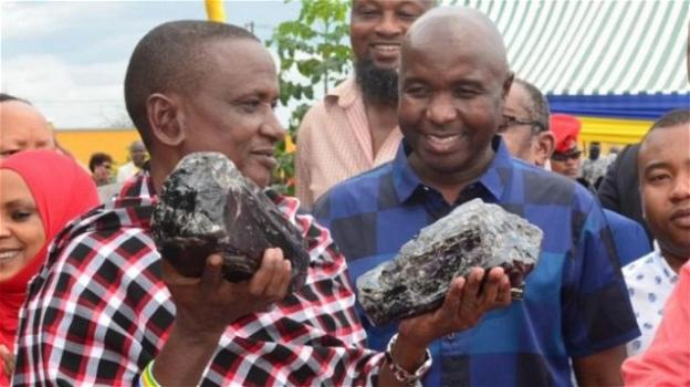 Tanzania, minatore estrae 15 Kg di tanzanite e diventa milionario