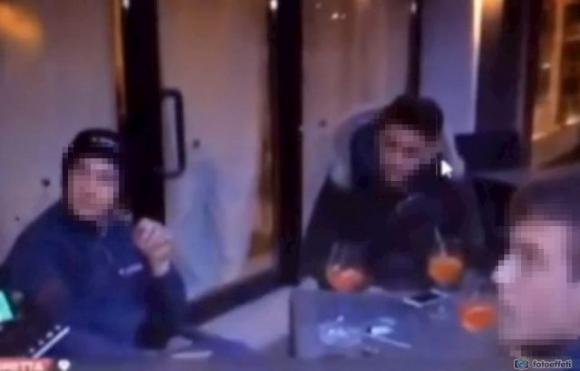Padova: “ci protegge l’alcool” immortalata la frase sulla vetrina del bar