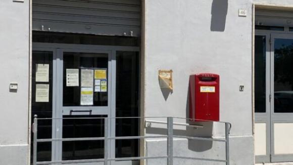 Lecce: la sua pratica è bloccata, 87enne si presenta con il fucile alle poste