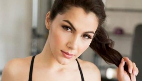 La Lega vuole bloccare i siti hard: Valentina Nappi pronta a scendere in politica