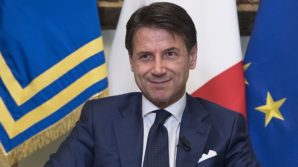 Giuseppe Conte: una sua ex allieva lo provoca, la sua risposta diventa virale