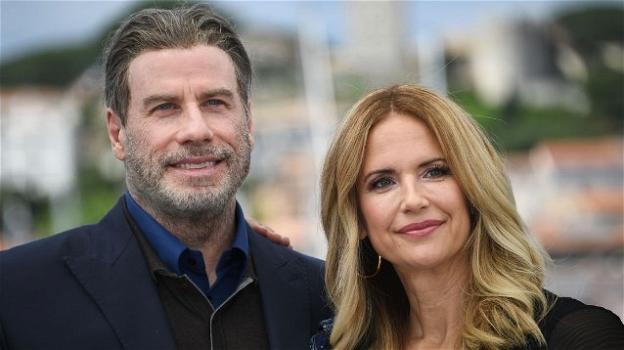 Lutto per John Travolta: la moglie Kelly Preston muore a 57 anni per un cancro al seno