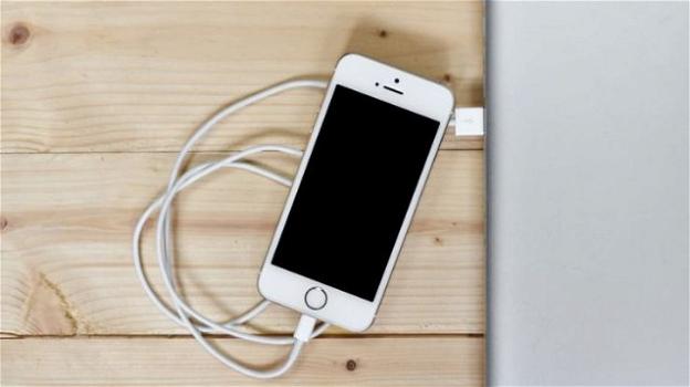 iPhone: l’ultimo aggiornamento software introduce nuovi problemi alla batteria