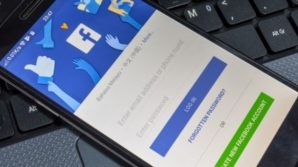 Facebook: test Pagine, Live+Rooms, nuovo visore Oculus leaked