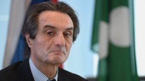 Milano, indagine sul governatore Attilio Fontana per la fornitura dei camici