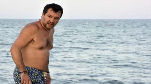 Dopo l’ok al Senato, Salvini si consola al Papeete e ammette: "Ho subito una ingiustizia senza senso"