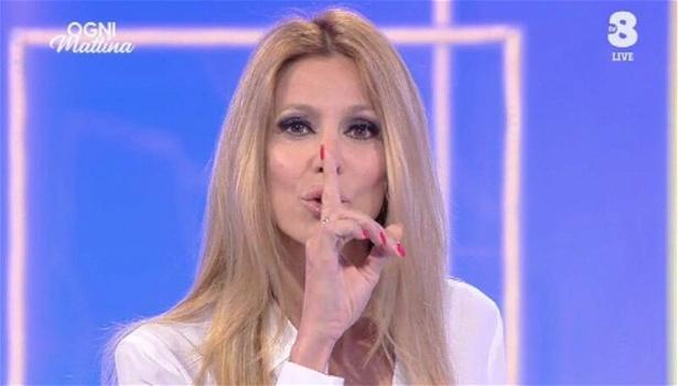 Adriana Volpe risponde a Giancarlo Magalli: “Da anni provi a zittirmi, non ci riuscirai”