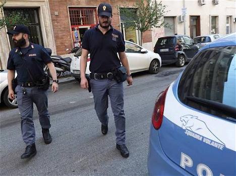 Roma: banditi con passamontagna e pistole in strada, interviene la Polizia ma era un film abusivo
