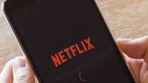 Netflix: in roll-out globale la regolazione della velocità di riproduzione, abbonamento per la Champions