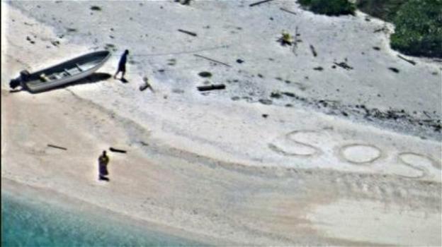 Australia: marinai naufragati su un’isola si salvano grazie al "Sos" sulla sabbia