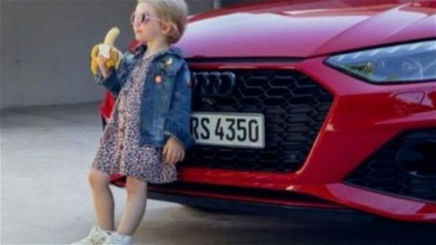 Audi: è polemica per lo spot con la bambina che mangia la banana