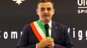 Viggiano: sindaco leghista richiede il sussidio da lui stesso deliberato