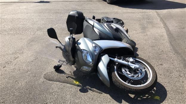 Genova: rapinano scooterista che aveva rubato la moto su cui viaggiava, tutti denunciati