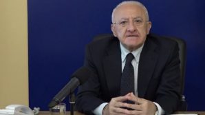 Vincenzo De Luca show contro Matteo Salvini: