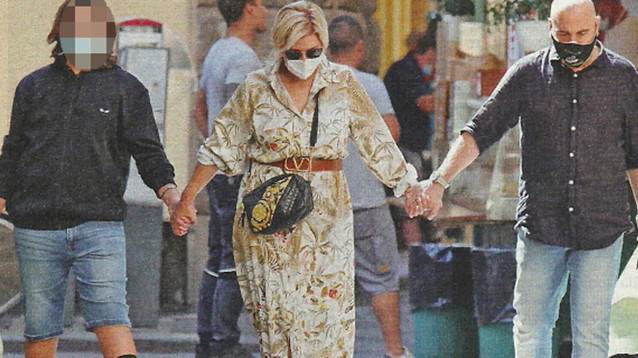 Tina Cipollari, Vincenzo Ferrara e Gianluca Nalli: mano nella mano per le strade di Firenze