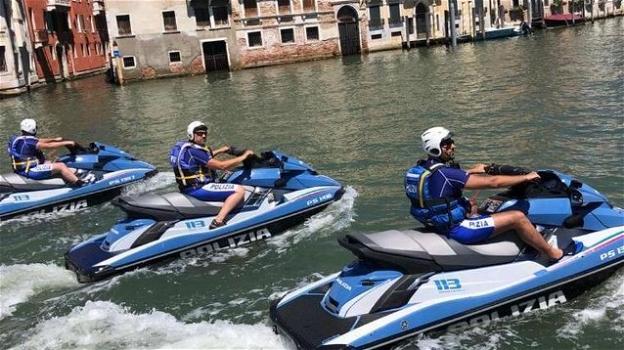Zucchero nei serbatoi: sabotate le moto d’acqua della polizia a Venezia