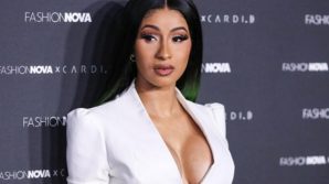 Cardi B e la foto del suo seno, che impazza su internet