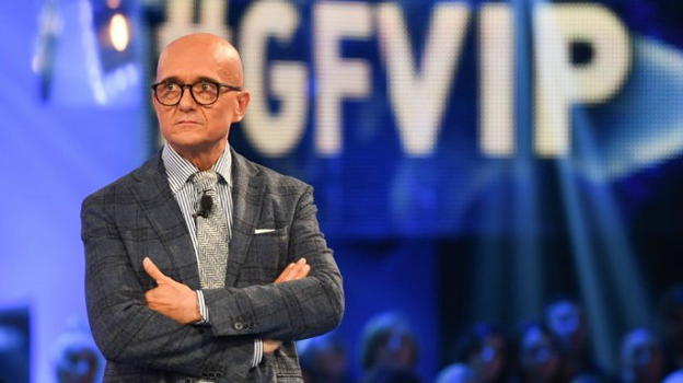 Grande Fratello Vip, Alfonso Signorini promette nuovi ingressi: ecco il toto-nomi