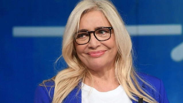 Mara Venier compie 70 anni: la sorpresa del marito che lascia spiazzati