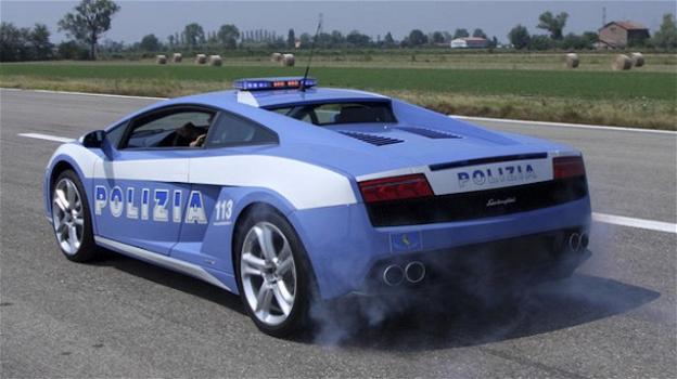 Lamborghini della polizia trasporta organo a tempo di record: 230 km/h per salvare una vita umana