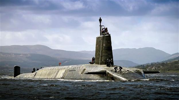 Inghilterra: droga e sesso nel sottomarino nucleare, il responsabile dei missili trovato ubriaco