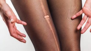 Gucci lancia i nuovi collant strappati a 149€