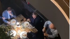 Veneto: spritz e cena all’alba per via del coprifuoco
