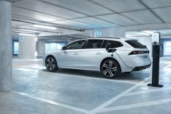 Auto ibride Plug-in: efficienza e potenza per un’appagante esperienza di guida