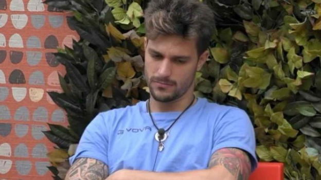 Grande Fratello Vip, ecco il motivo dell’addio di Andrea Zelletta dalla Casa