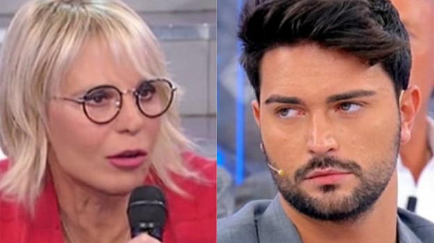 Uomini e Donne, Maria De Filippi difende le corteggiatrici di Davide: "Non fare gli esperimenti"