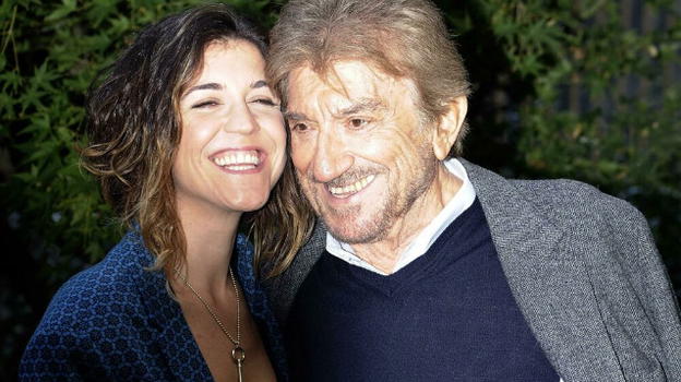 Gigi Proietti, la figlia Carlotta ringrazia commossa: "Questo lutto è di tutti. Il vostro affetto lo dimostra"