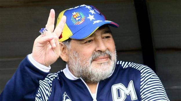 Diego Armando Maradona ricoverato in Argentina, ma il suo medico assicura: "Non è una situazione di emergenza"