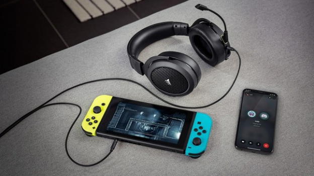 HS70 Bluetooth: da Corsair l’headset gaming con connessione simultanea BT/cavo
