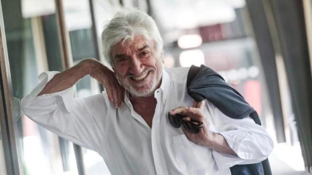 Gigi Proietti, i funerali saranno trasmessi in diretta su Rai 1