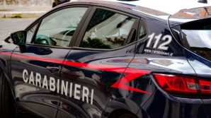 Conserva il cadavere della figlia morta suicida, denunciato
